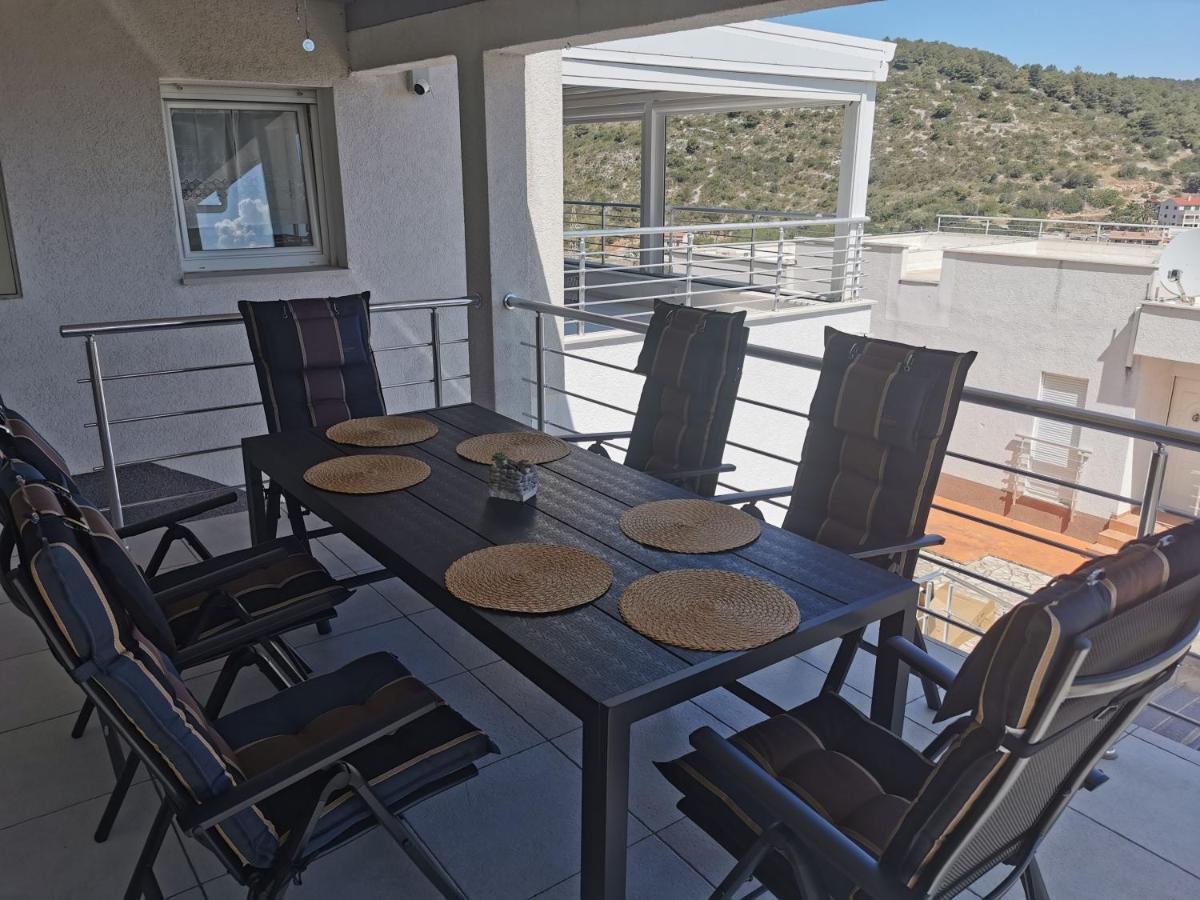 Luxury Apartment Prestige Villa Bellevue Vis Exterior photo
