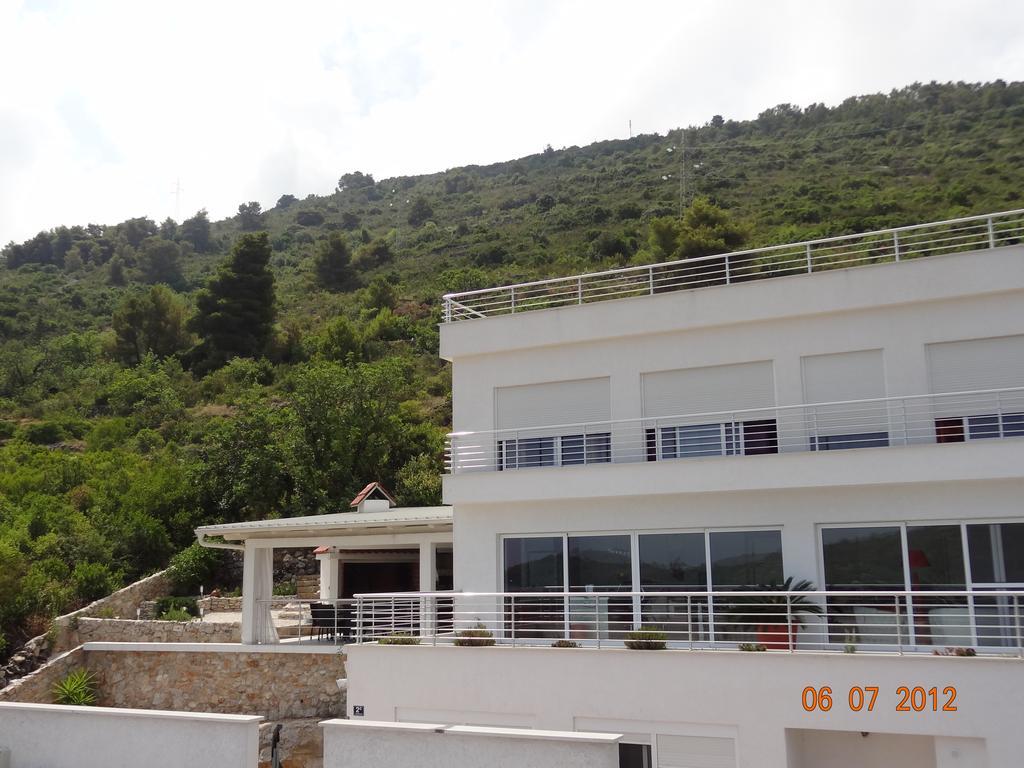 Luxury Apartment Prestige Villa Bellevue Vis Exterior photo